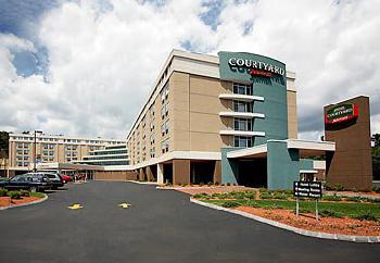 Courtyard Fitchburg