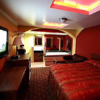 Sky Palm Motel Orange