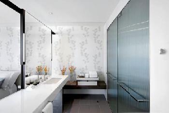 Crown Metropol
