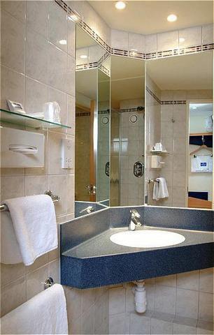 Holiday Inn Express BRISTOL CITY CENTRE