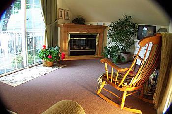 Allen Harbor Breeze Inn and Gardens
