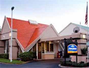 Howard Johnson Inn - Vero Beach FL