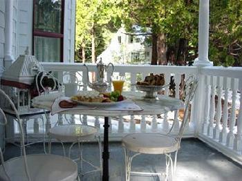 Tin Lizzie Inn