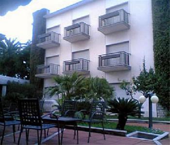 Hotel De La Ville Central