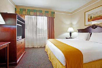Holiday Inn Express Hotel & Suites GRAND RAPIDS AIRPORT