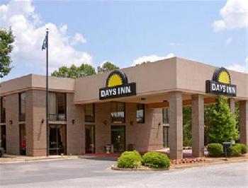 Days Inn Clinton-Presbyterian College