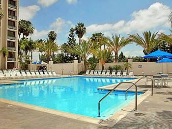 KNOTTS BERRY FARM RESORT HOTEL