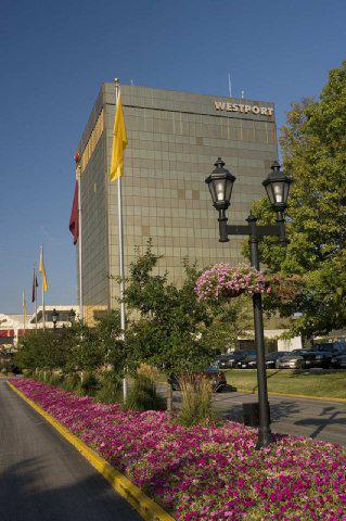 DoubleTree by Hilton St Louis  Westport