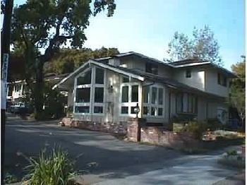 SARATOGA OAKS LODGE