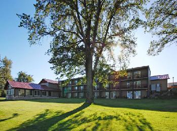 BEST WESTERN PLUS Edgewater Resort