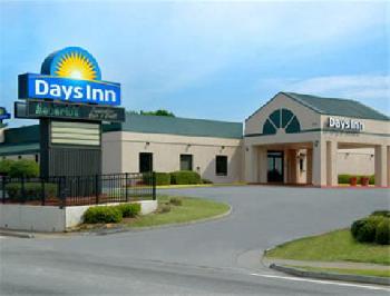 Days Inn Suwanee