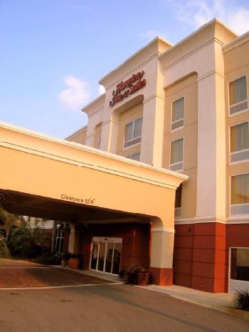 Hampton Inn  Suites DestinSandestin Area