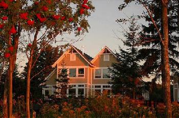 Larsmont Cottages