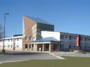 Red River Lodge and Suites