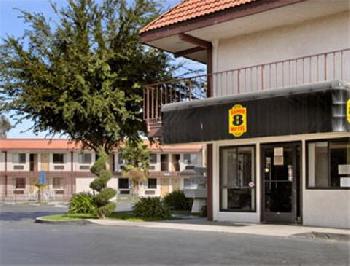Super 8 Madera