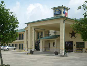 Days Inn and Suites Hankamer Texas