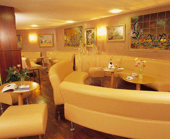 ROISSY LOURDES