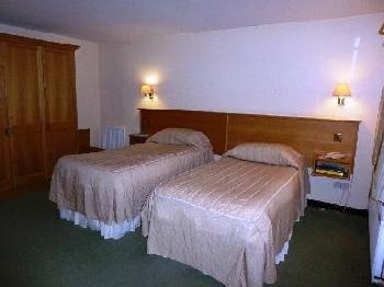 County Hotel