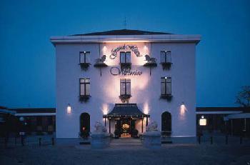 Martin's Grand Hotel