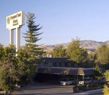 Doubletree® Hotel Boise-Riverside