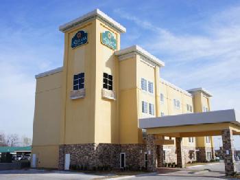 La Quinta Inn & Suites Tulsa  Catoosa