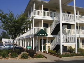 Sun Suites Kennesaw Atlanta North I-75