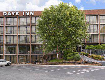Days Inn Lynchburg at River Ridge Mall