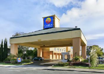 Comfort Inn & Suites Oakland