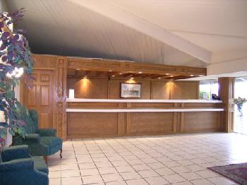 Trade Winds East Inn