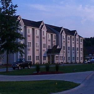 Microtel Inn and Suites Carlyle