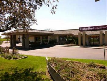 Days Inn Maplewood Hotel and Conference Center