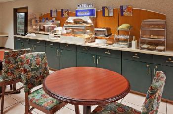 Holiday Inn Express Hotel & Suites ALLIANCE