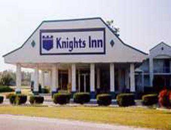 Knights Inn Lumberton