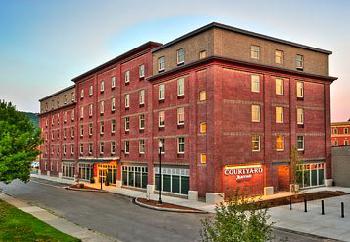 Courtyard Keene Downtown