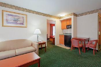 Holiday Inn Express Hotel & Suites GREAT BARRINGTON