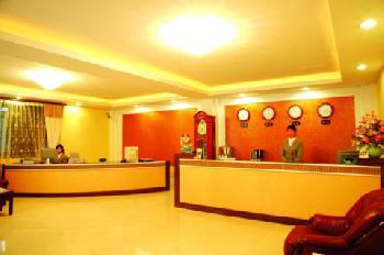 NYY Holiday Hotel