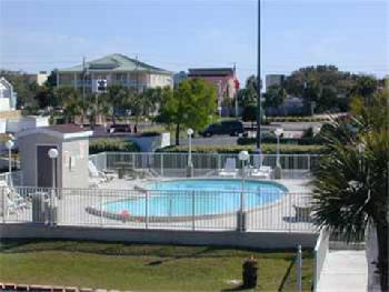 Destin Inn and Suites