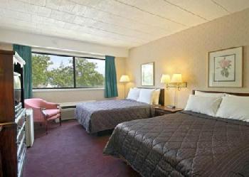 Country Hearth Inn and Suites Lancaster