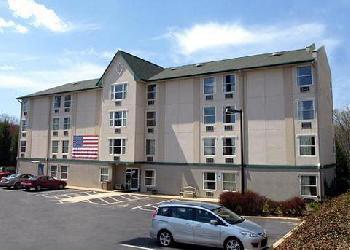 Rodeway Inn & Suites At Biltmore Square