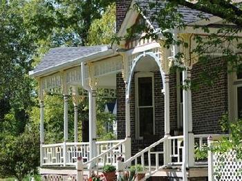 The Grove-The Inn on Harlee