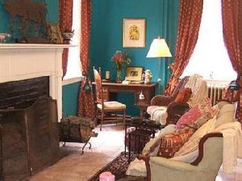 Elkhorn Inn & Theatre