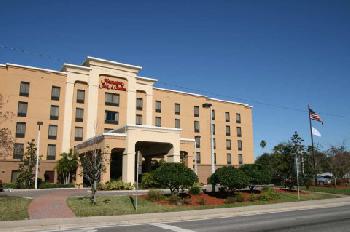 Hampton Inn  SuitesLargo