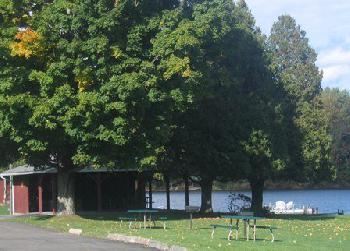 Red Carpet Inn on The Lake