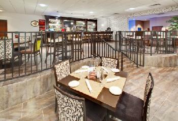 Crowne Plaza MILWAUKEE AIRPORT