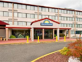 Days Hotel Conference Center East Brunswick