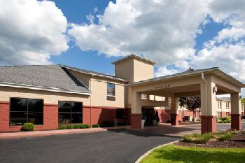 Holiday Inn Express OAKWOOD VILLAGE