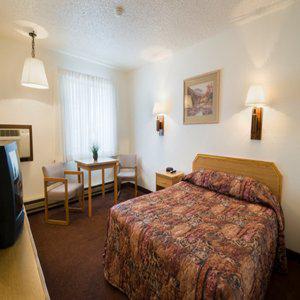 Lone Tree Inn