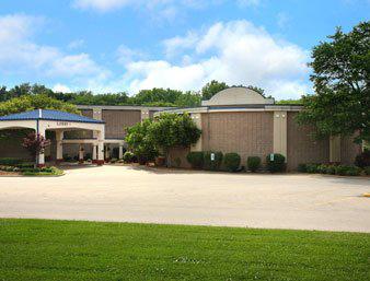 Howard Johnson Inn and Suites Springfield