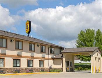 Super 8 Newton