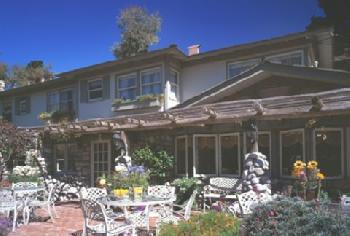 Cobblestone Inn